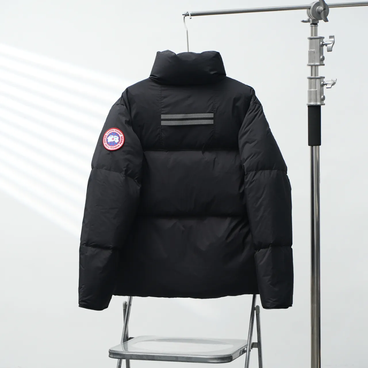 P780 CANADA GOOSE丨Canada Goose 2802 Sleeve Logo Stand Collar Down Jacket Color: Black Red Logo Size: XS-XXL